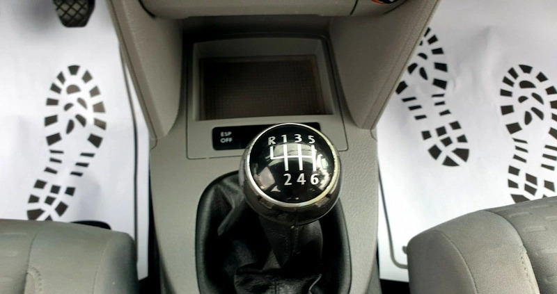 Volkswagen Touran cena 12900 przebieg: 274000, rok produkcji 2010 z Prudnik małe 529